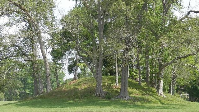 Hopewell mound