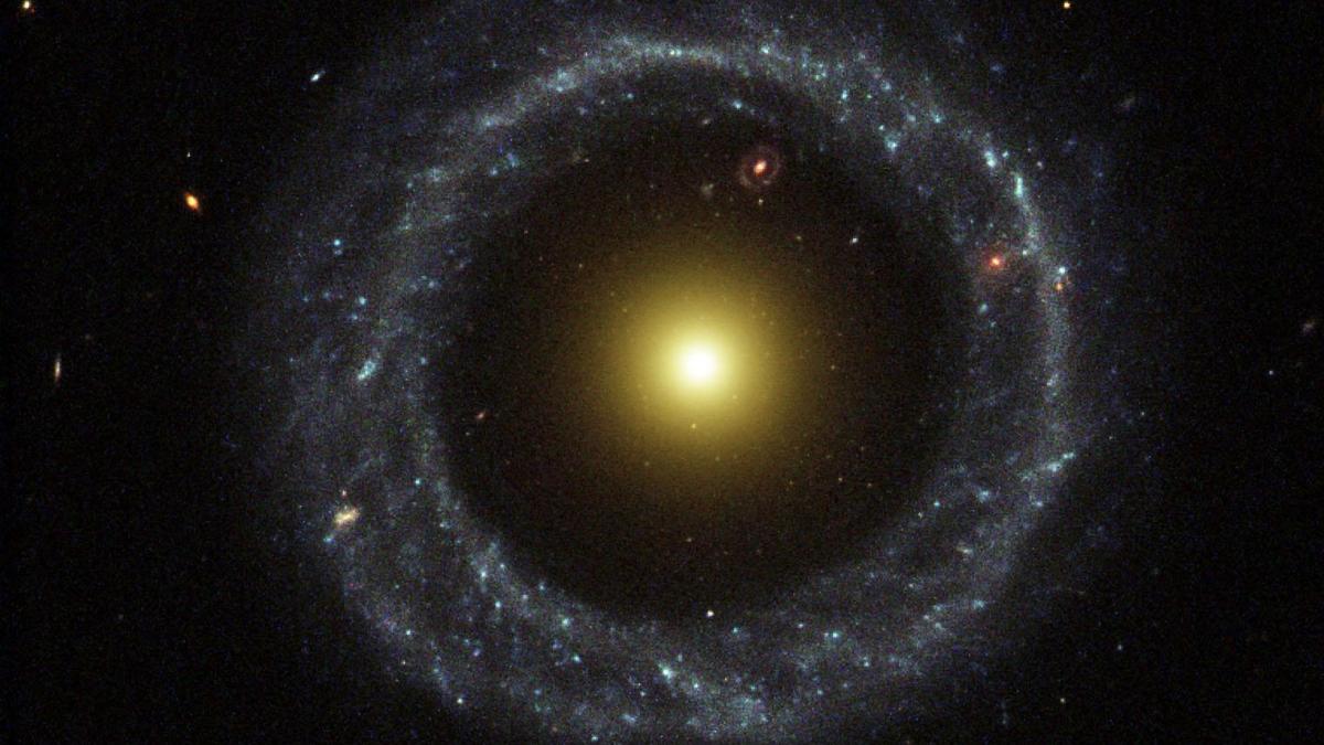 hoag's object