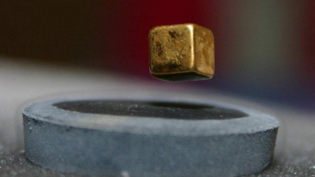 superconducting material magnetic levitation