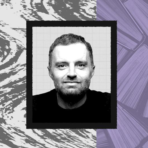 A grayscale portrait of David Senra is centered on a collage background featuring a marble statue, abstract black-and-white swirls, and purple book spines.